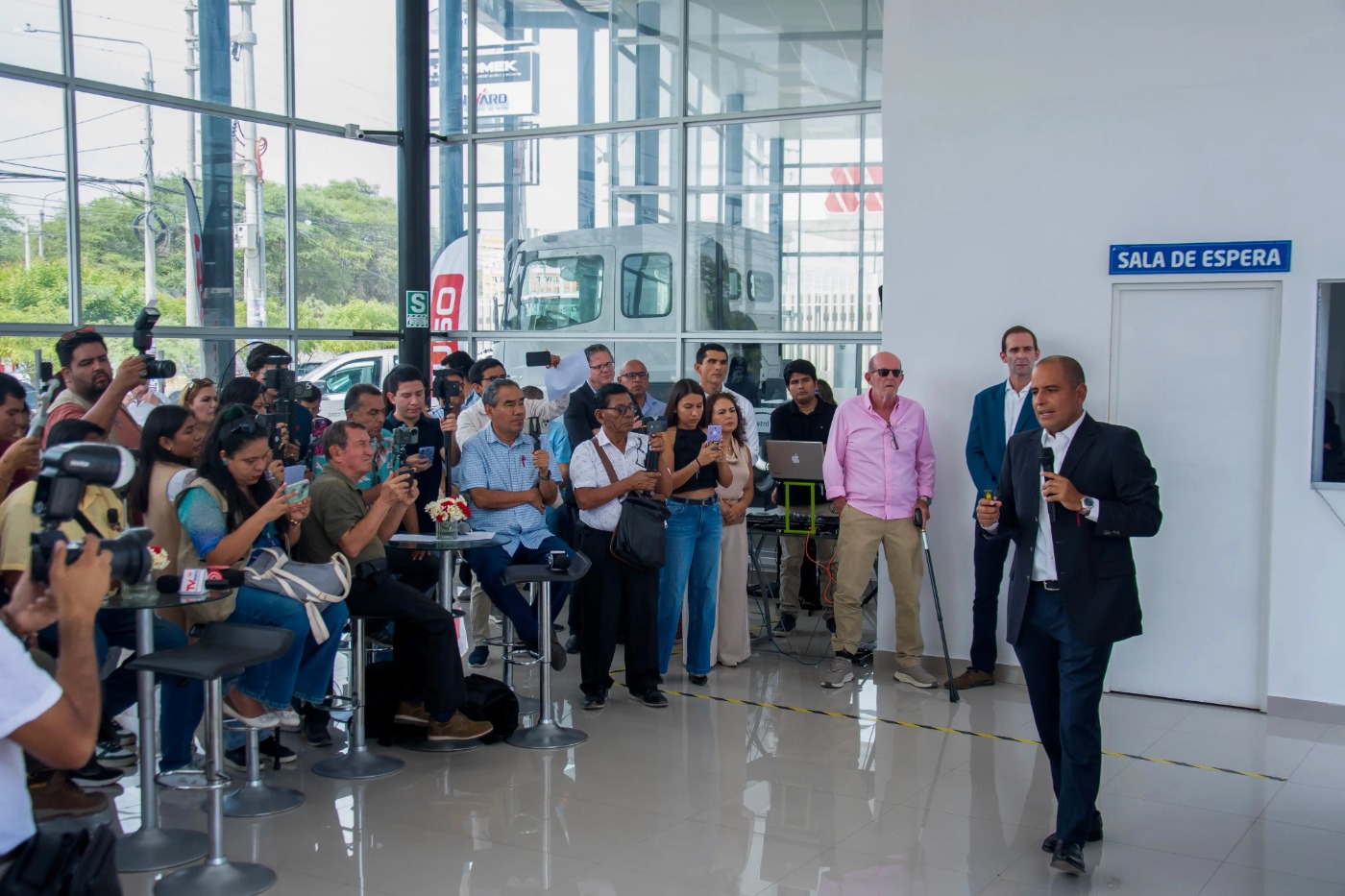 Presentaci&oacute;n al p&uacute;blico durante la inauguraci&oacute;n de FUSO en Piura